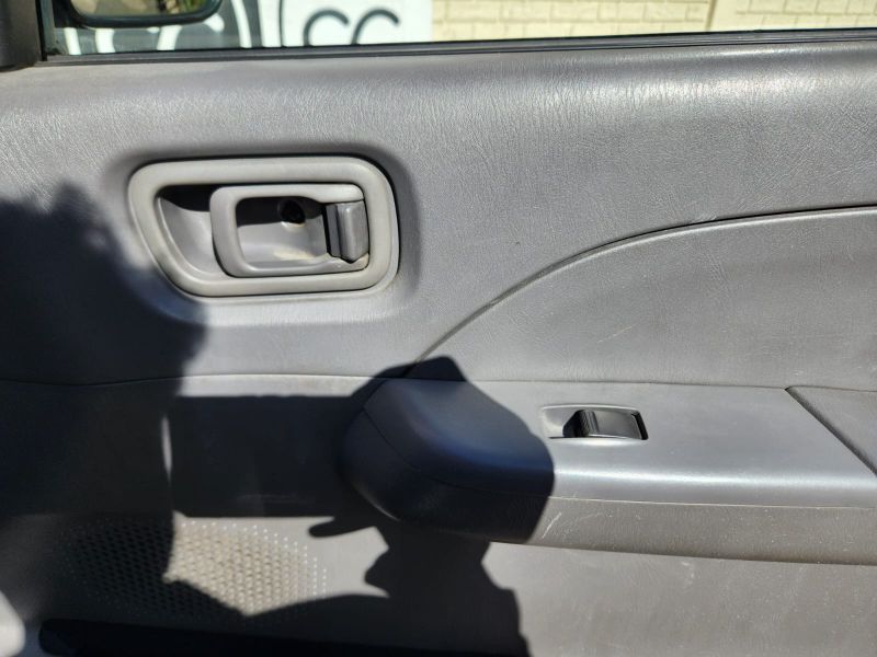  31282  NISSAN CARAVAN  2005  