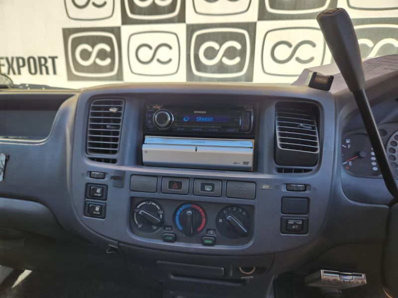  31282  NISSAN CARAVAN  2005  
