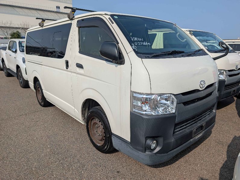  31284  TOYOTA REGIUS ACE  2017 