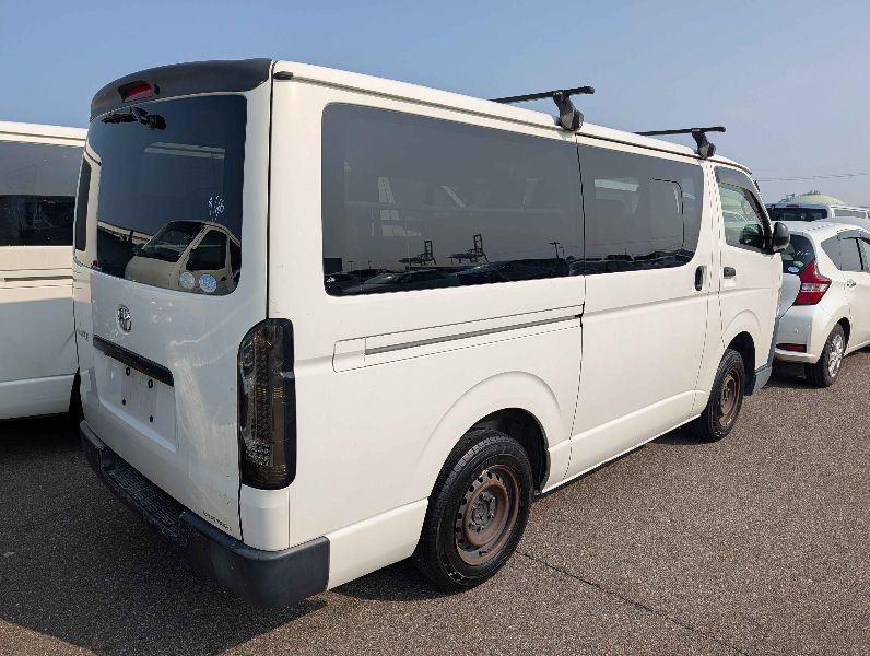  31284  TOYOTA REGIUS ACE  2017  