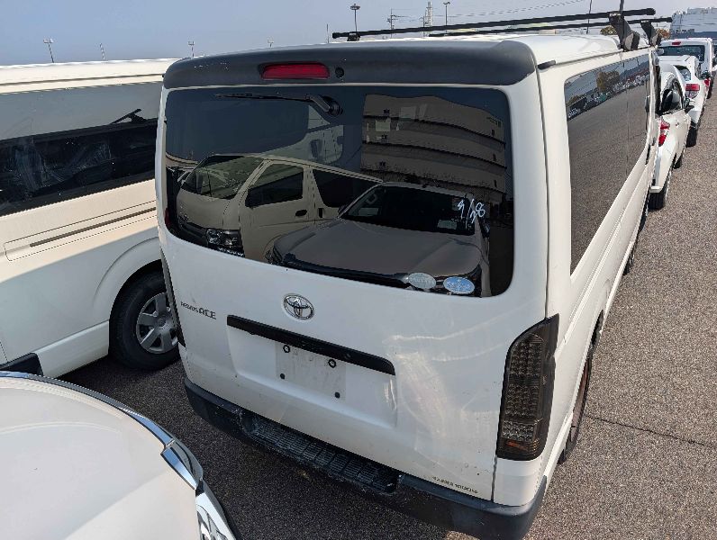  31284  TOYOTA REGIUS ACE  2017  