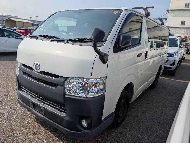  31284  TOYOTA REGIUS ACE  2017  