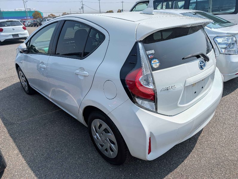  31285  TOYOTA AQUA  2018  