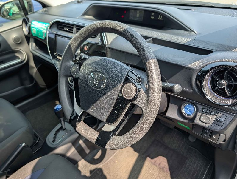  31285  TOYOTA AQUA  2018  