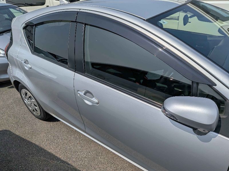  31287  TOYOTA AQUA  2017  