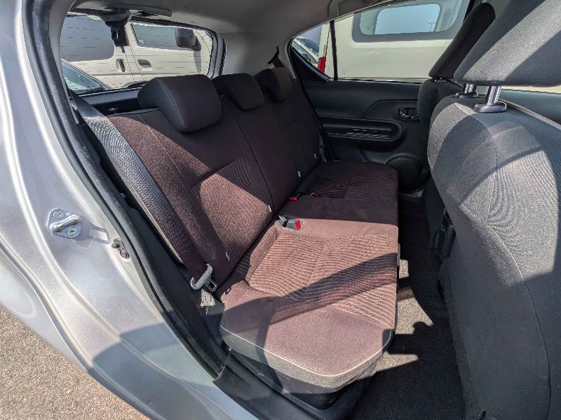 31287  TOYOTA AQUA  2017  