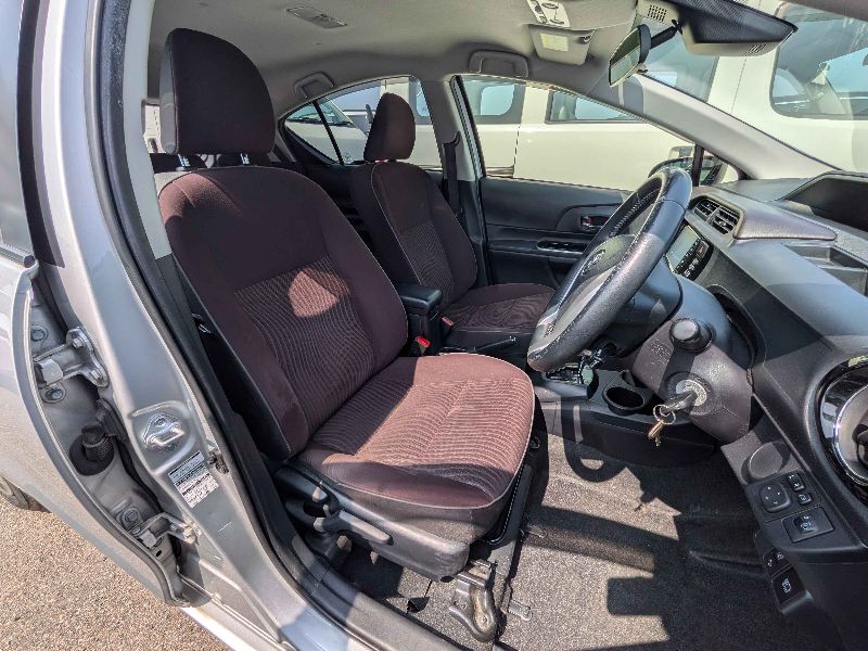  31287  TOYOTA AQUA  2017  