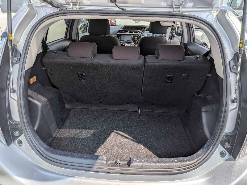  31287  TOYOTA AQUA  2017  