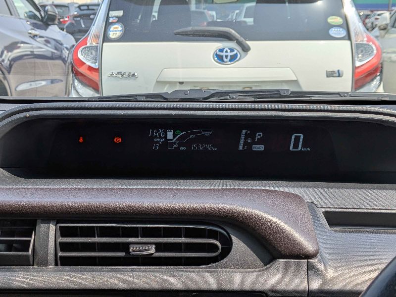  31287  TOYOTA AQUA  2017  
