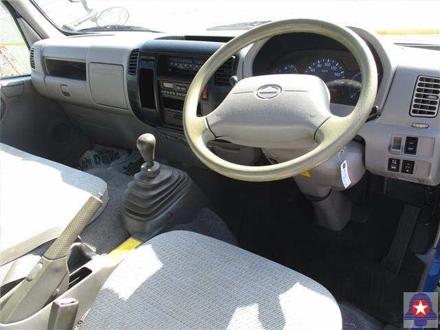  31289  HINO DUTRO  2002  