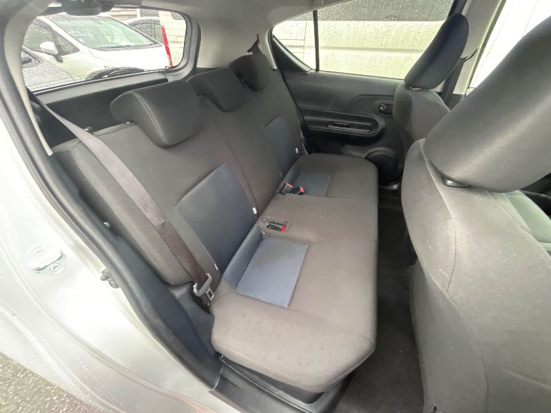  31290  TOYOTA AQUA  2017  
