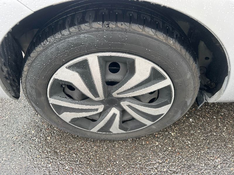  31290  TOYOTA AQUA  2017  