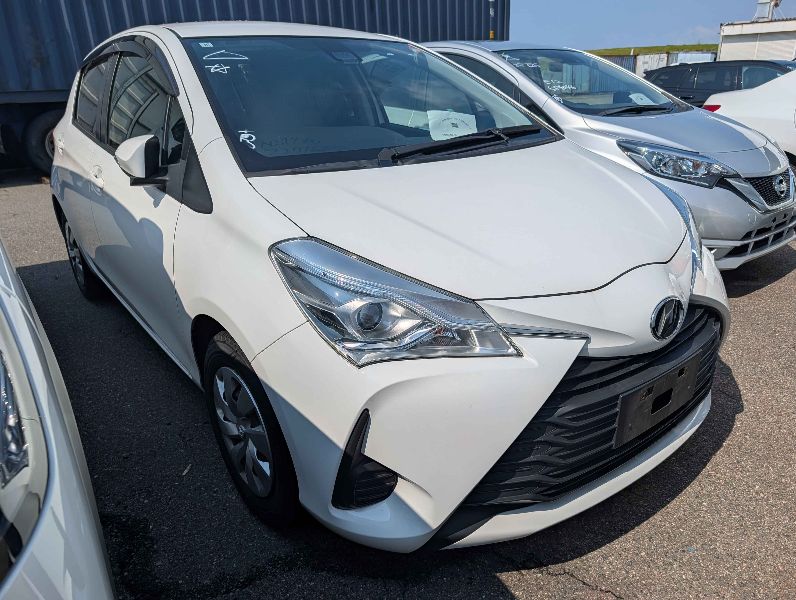  31294  TOYOTA VITZ  2017 