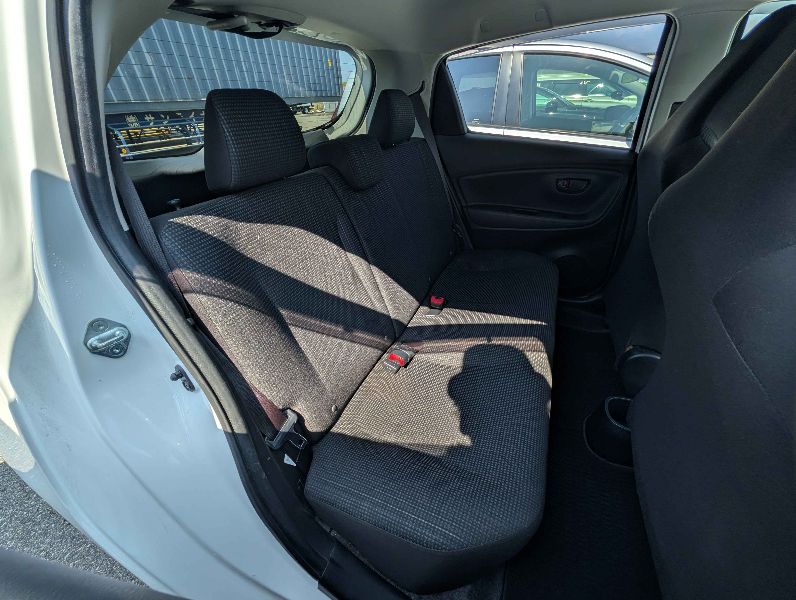 31294  TOYOTA VITZ  2017  