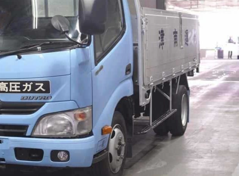  31301  HINO DUTRO  2013  
