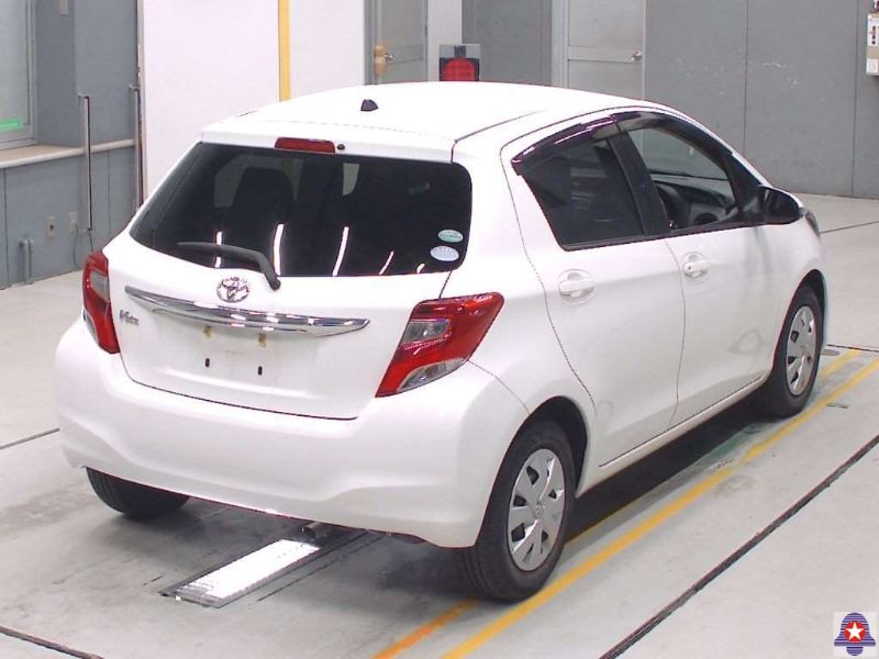  31304  TOYOTA VITZ  2016  