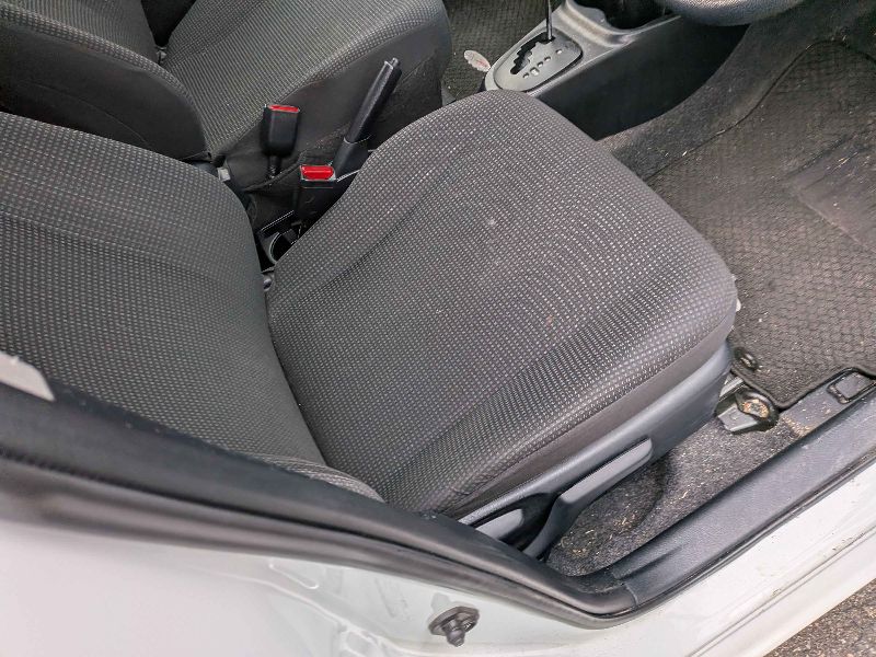  31304  TOYOTA VITZ  2016  