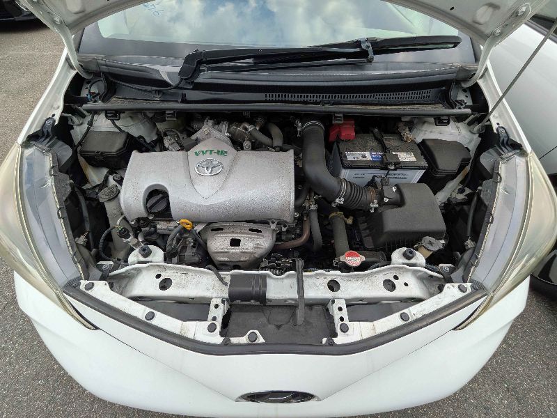  31304  TOYOTA VITZ  2016  