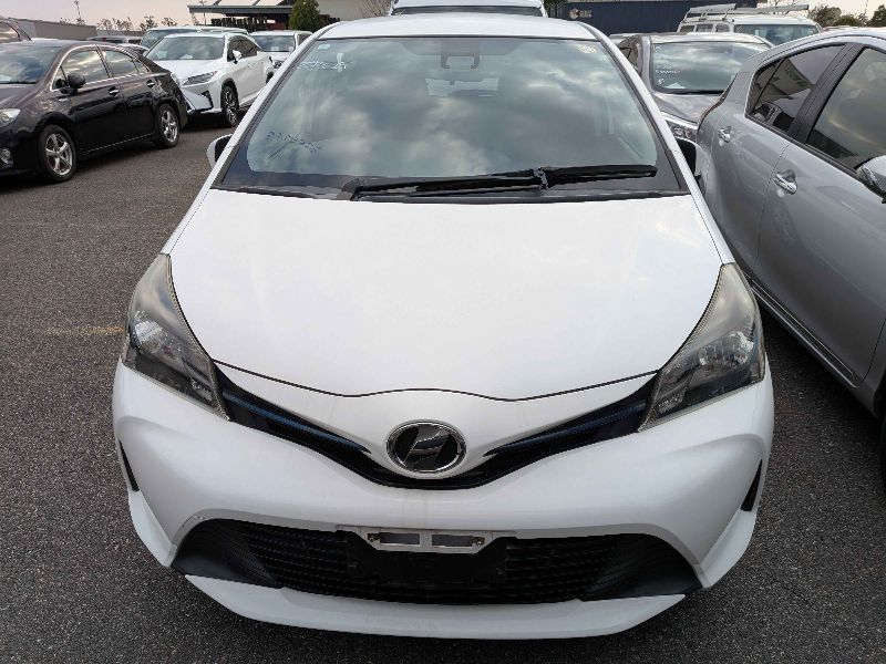  31304  TOYOTA VITZ  2016  