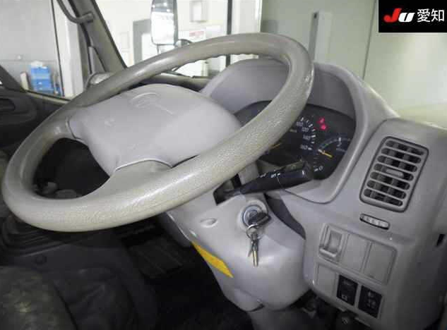  31305  TOYOTA DYNA  2006  