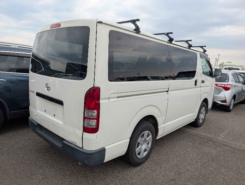  31312  TOYOTA HIACE  2007  