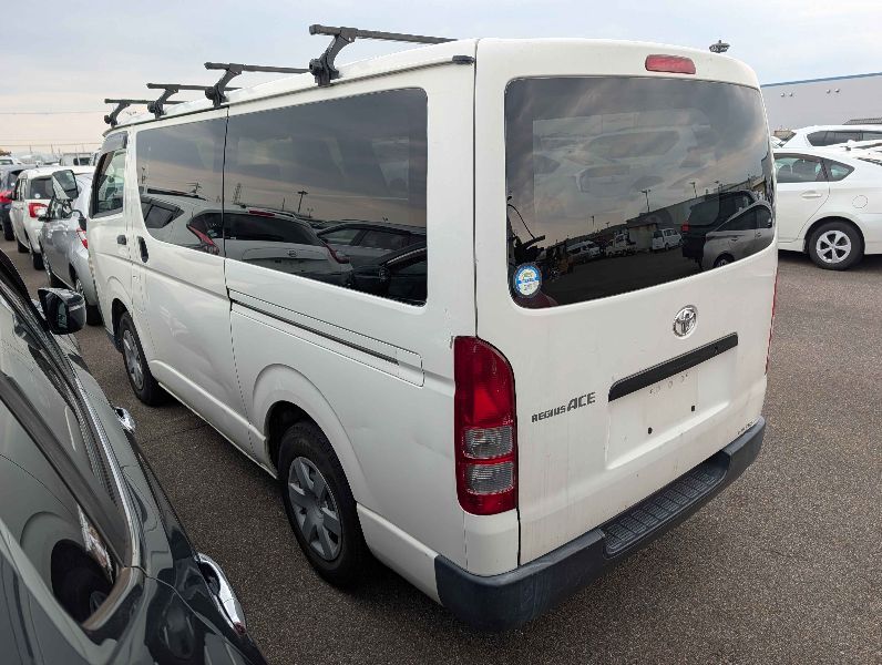  31312  TOYOTA HIACE  2007  