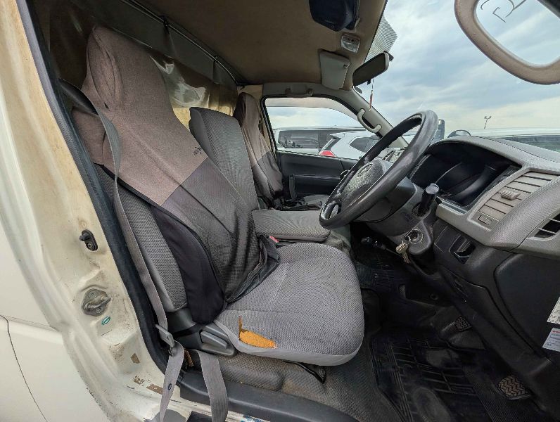  31312  TOYOTA HIACE  2007  