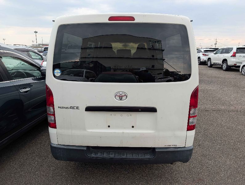  31312  TOYOTA HIACE  2007  