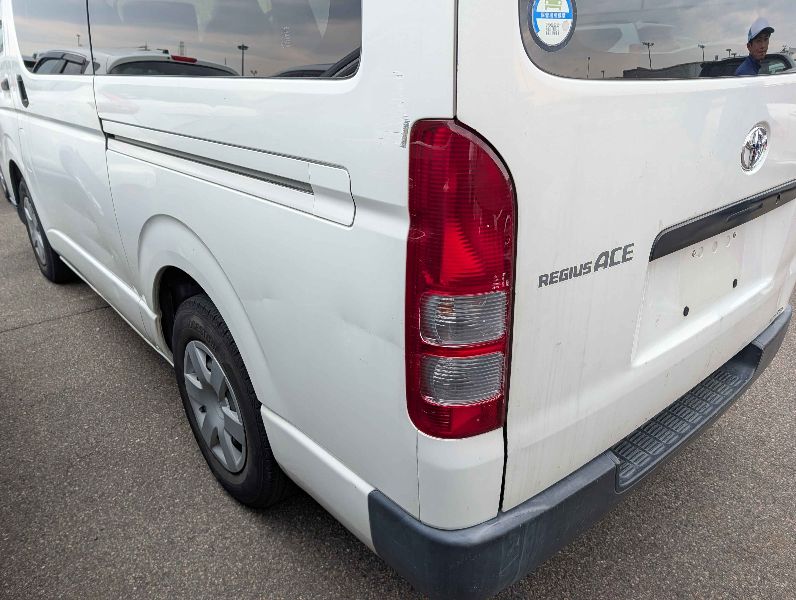  31312  TOYOTA HIACE  2007  