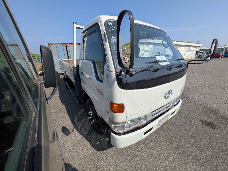  31317  TOYOTA DYNA  1995  