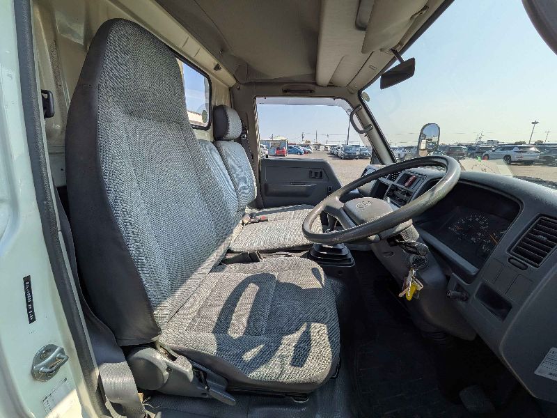  31317  TOYOTA DYNA  1995  