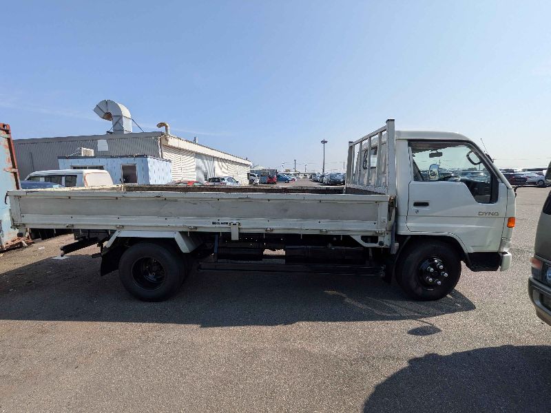  31317  TOYOTA DYNA  1995  