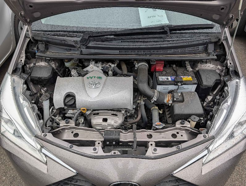  31322  TOYOTA VITZ  2017  