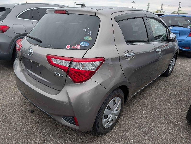  31322  TOYOTA VITZ  2017  