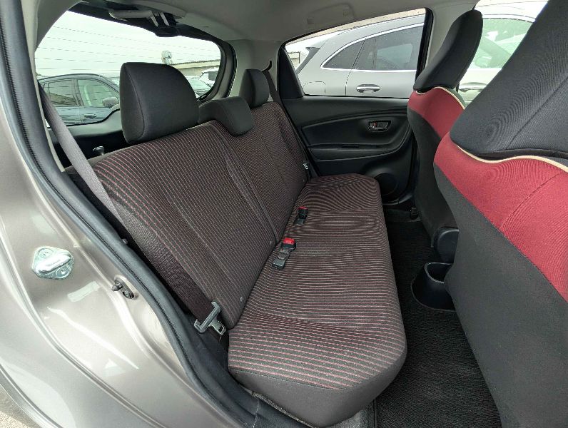  31322  TOYOTA VITZ  2017  