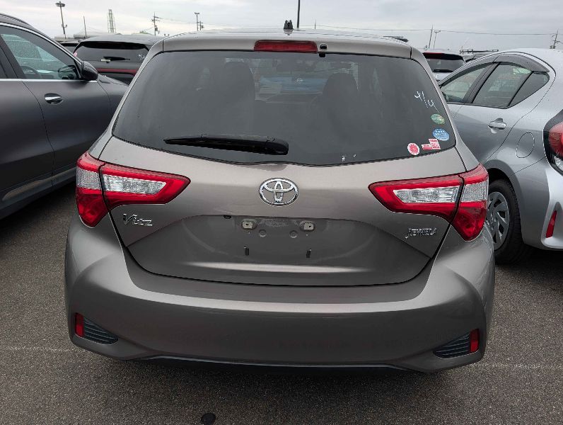  31322  TOYOTA VITZ  2017  