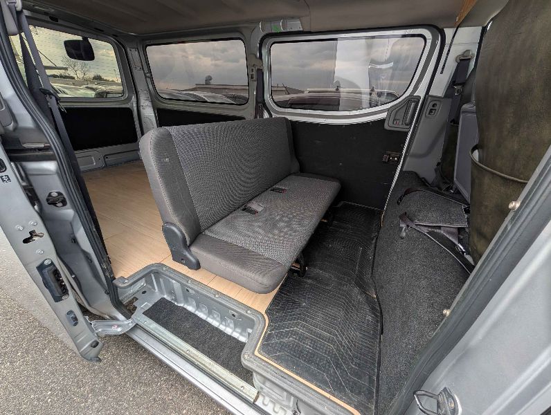  31323  NISSAN CARAVAN  2017  