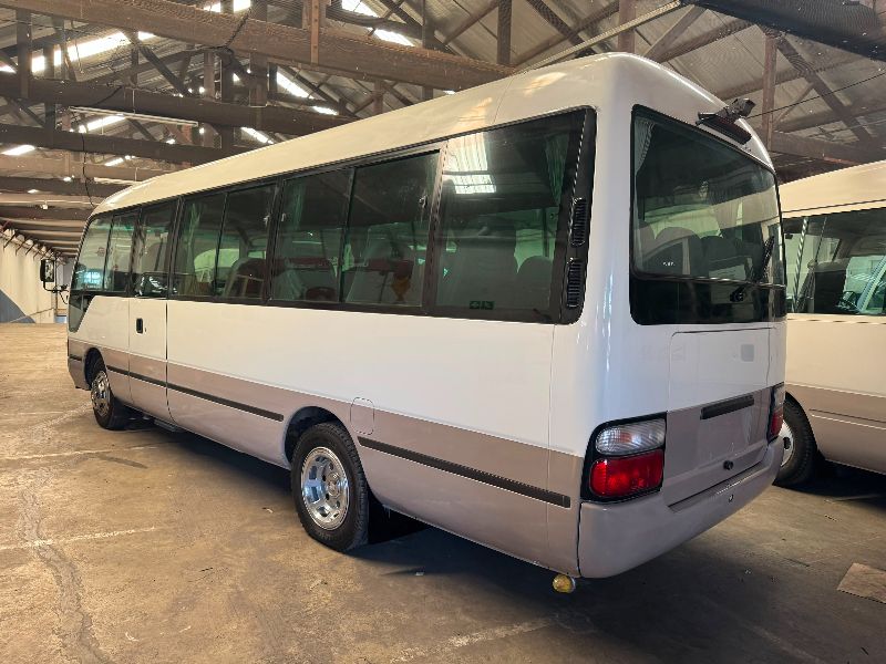  31347  HINO LIESSE BUS  2005  
