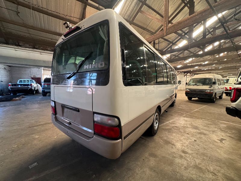 31347  HINO LIESSE BUS  2005  