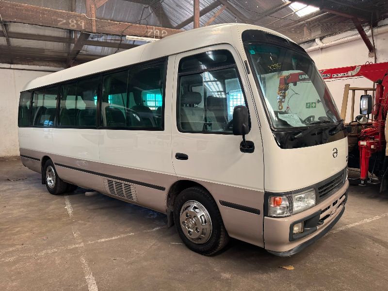  31347  HINO LIESSE BUS  2005  