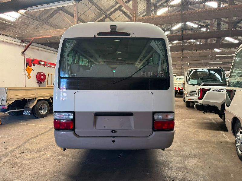  31347  HINO LIESSE BUS  2005  