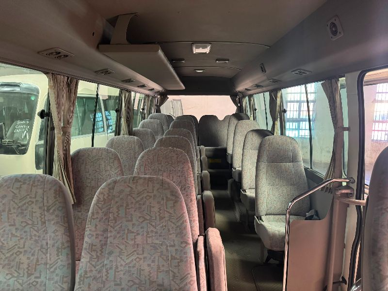  31347  HINO LIESSE BUS  2005  