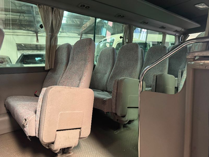  31347  HINO LIESSE BUS  2005  