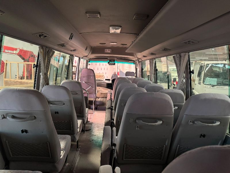  31347  HINO LIESSE BUS  2005  
