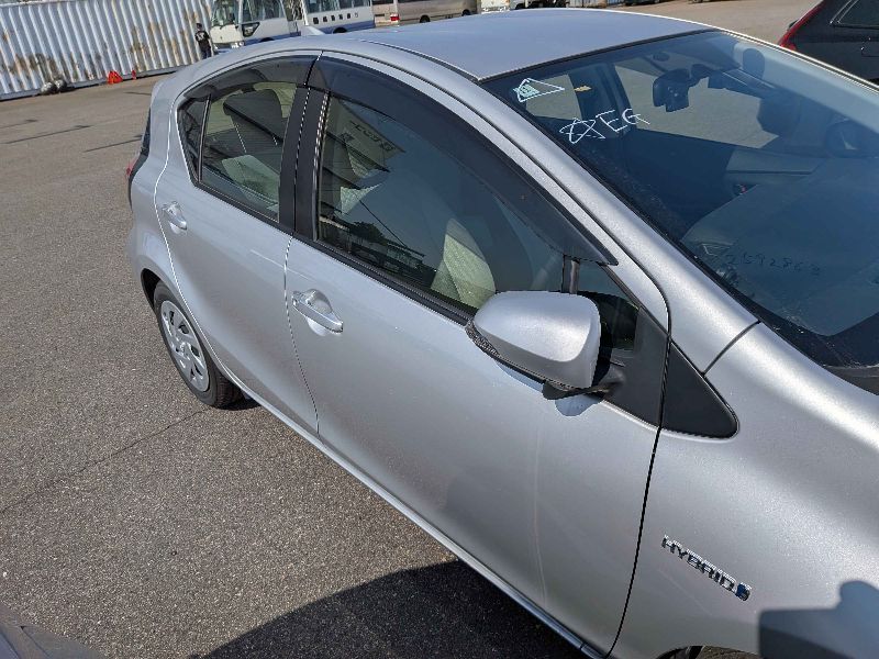  31352  TOYOTA AQUA  2018  