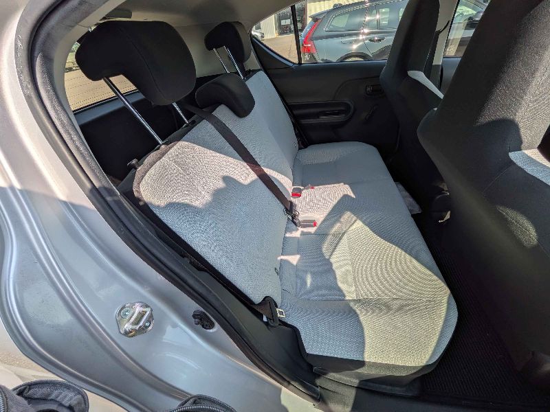  31352  TOYOTA AQUA  2018  