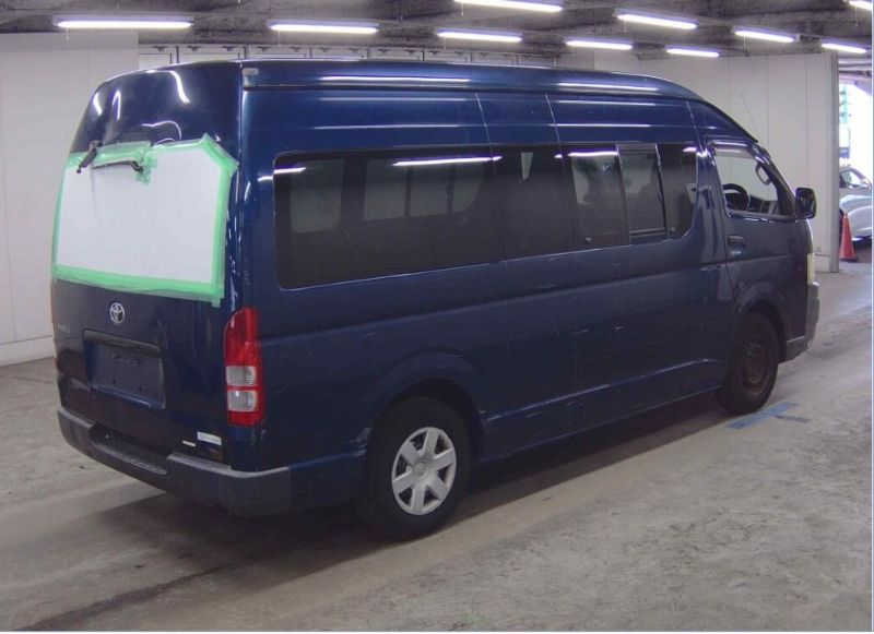  31358  TOYOTA HIACE  2005  