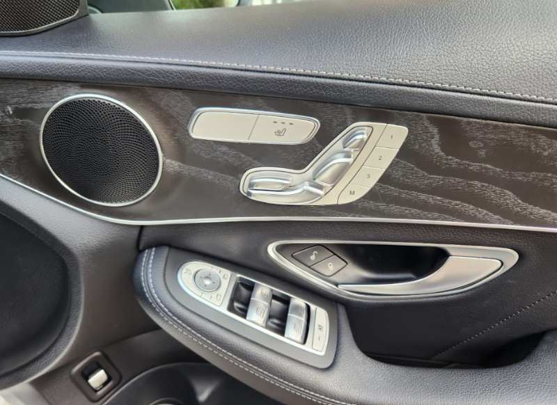  31359  MERCEDES BENZ C class  2015  