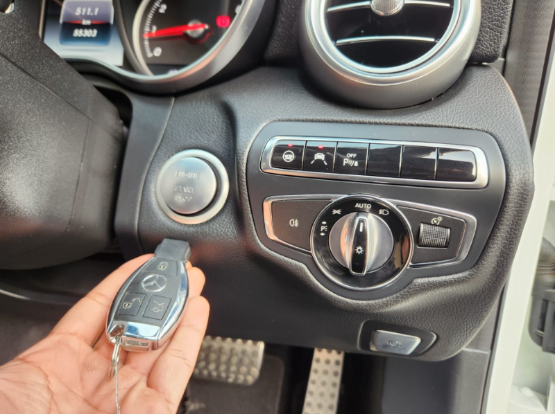  31359  MERCEDES BENZ C class  2015  