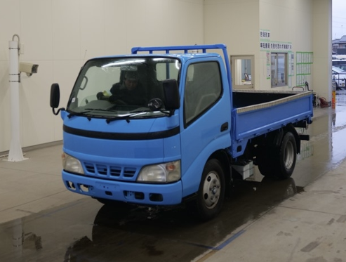  31366  HINO DUTRO  2005 